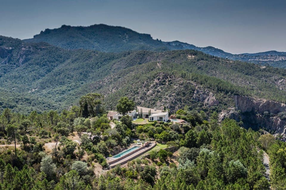 Property building, View (from property/room)