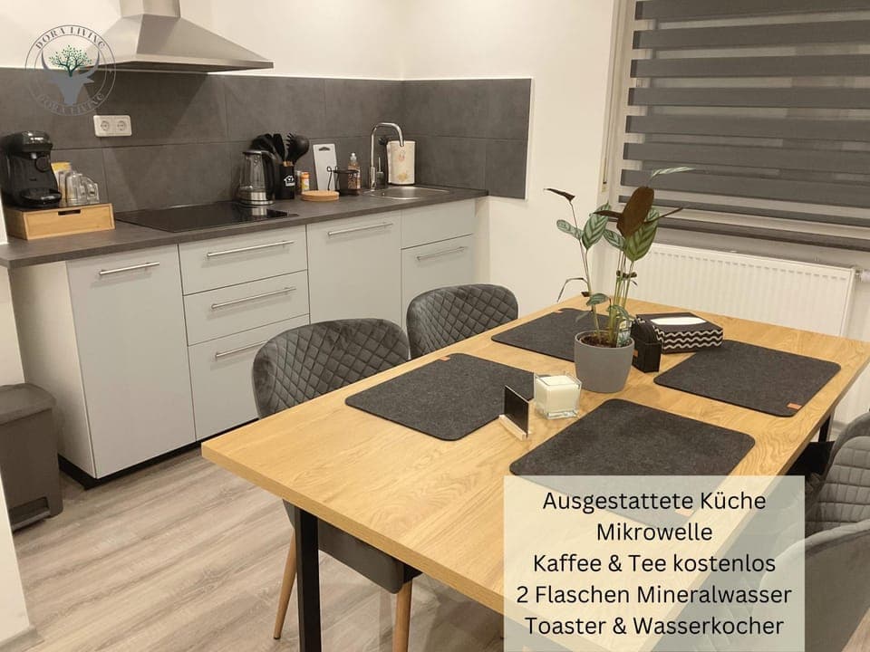 Coffee/tea facilities, Kitchen or kitchenette, Dining area, Text overlay, minibar