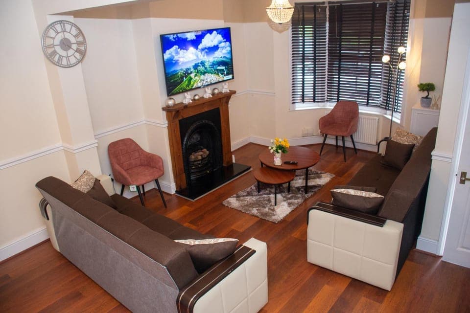 Communal lounge/ TV room