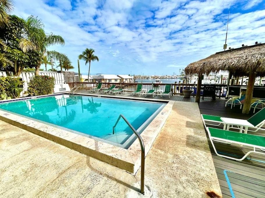 Natural landscape, Pool view, Swimming pool, sunbed