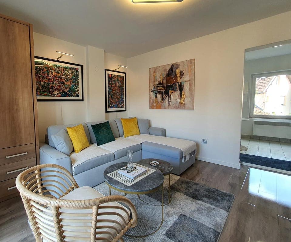 Bed, Living room, Photo of the whole room