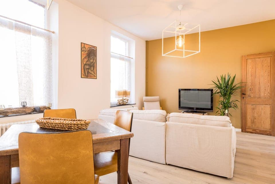 Living room, Seating area, Dining area