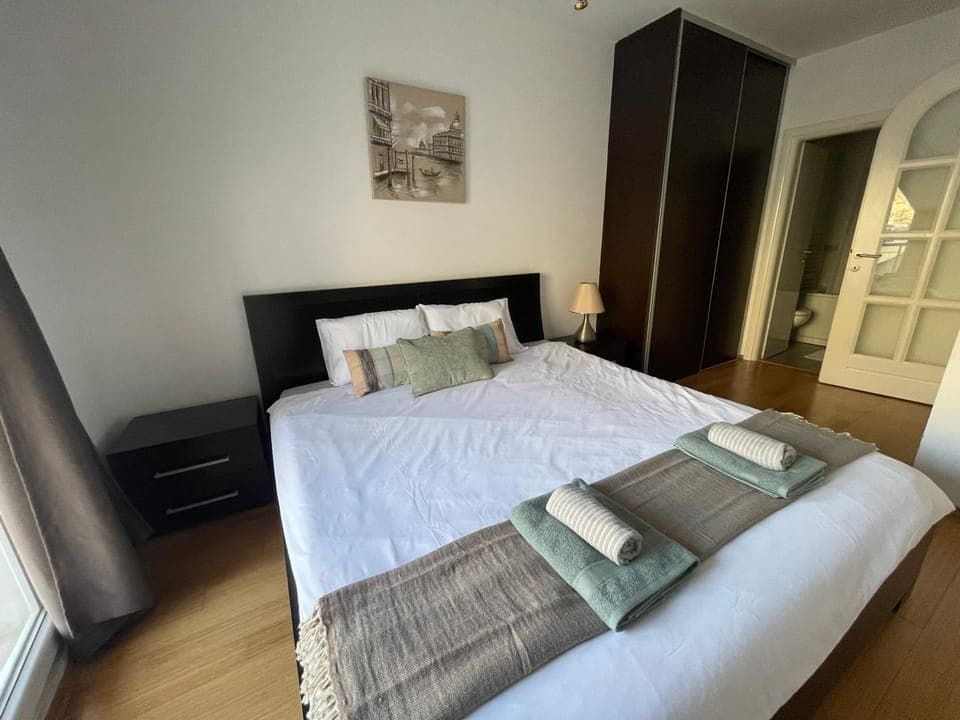 Bed, Bedroom, wardrobe