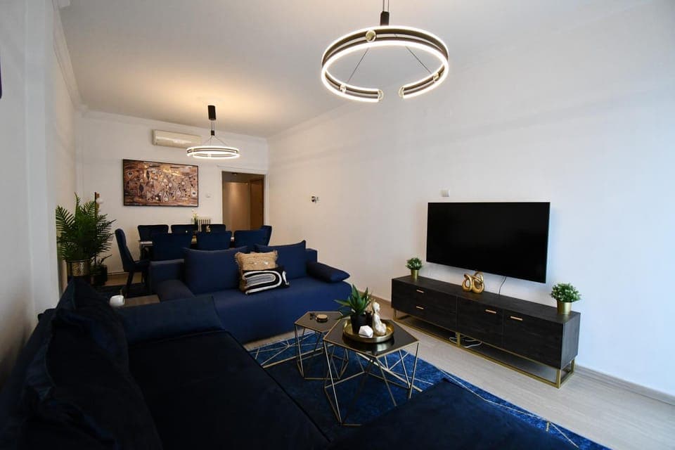 Communal lounge/ TV room, TV and multimedia, Living room, Seating area