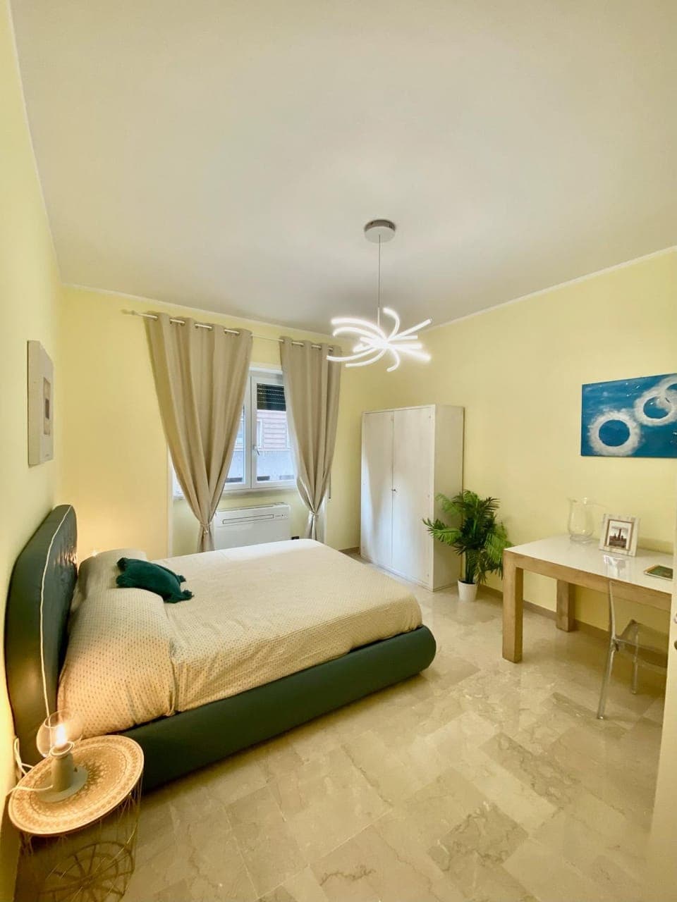 Bed, Photo of the whole room, Bedroom, wardrobe