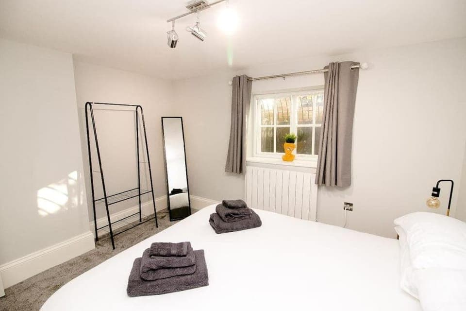 Bed, Bedroom, wardrobe