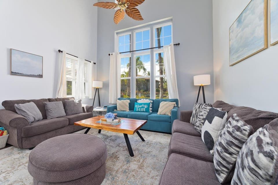 TV and multimedia, Living room, Seating area