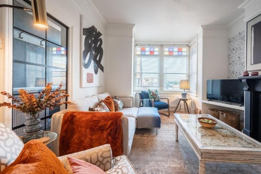 Living room, Seating area