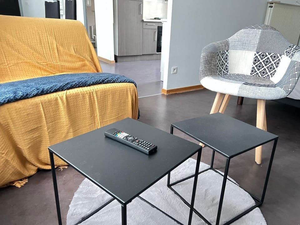 Living room, Photo of the whole room, Seating area, hair dresser