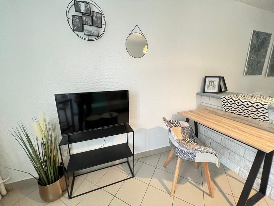 Communal lounge/ TV room, TV and multimedia, Living room, Seating area