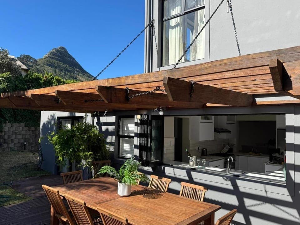 Property building, Patio, Day, Natural landscape, View (from property/room), Balcony/Terrace, Dining area, Mountain view