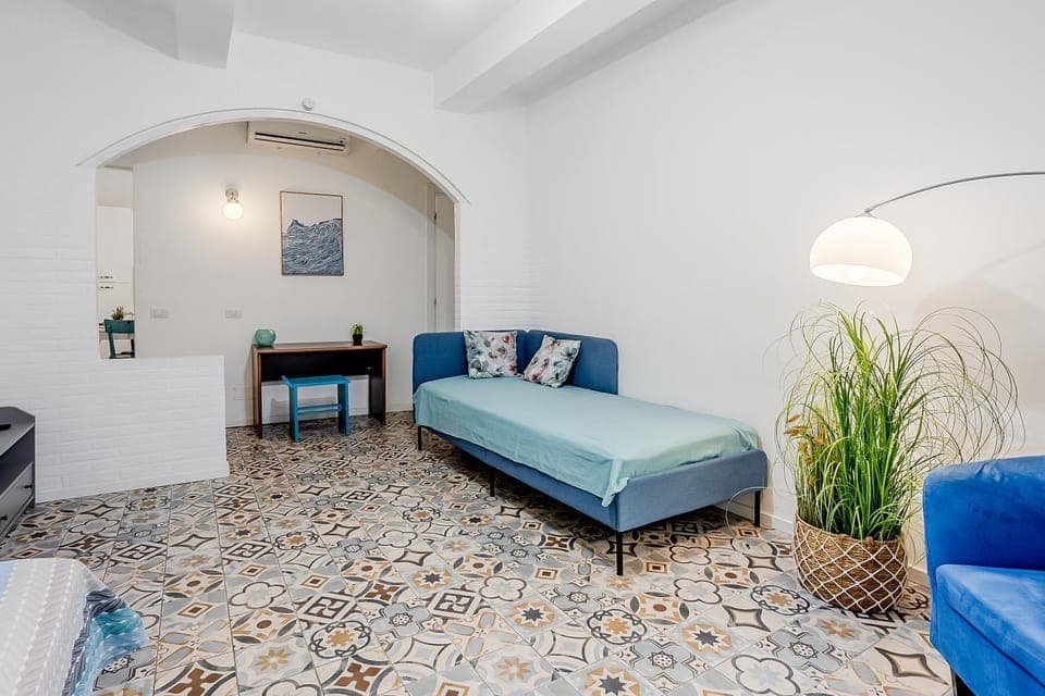 Bed, Living room, Seating area