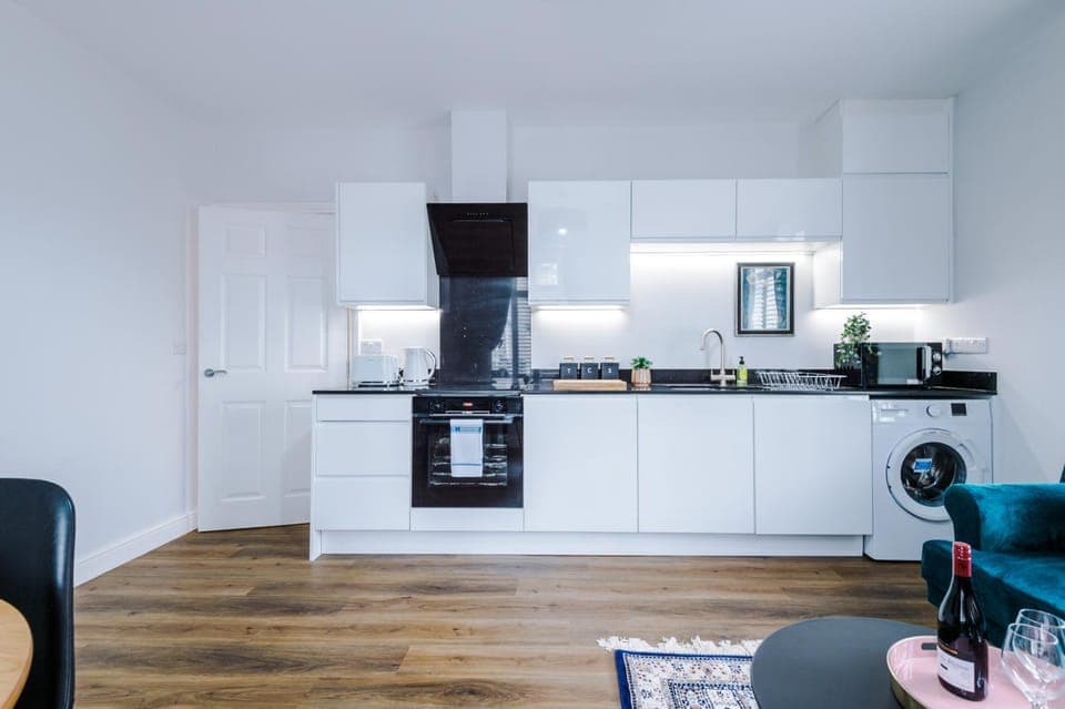 Coffee/tea facilities, Kitchen or kitchenette, minibar, pet friendly, stove, toaster