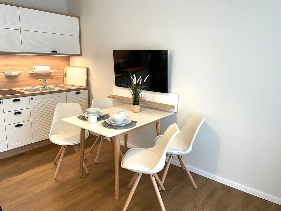 TV and multimedia, Kitchen or kitchenette, Dining area