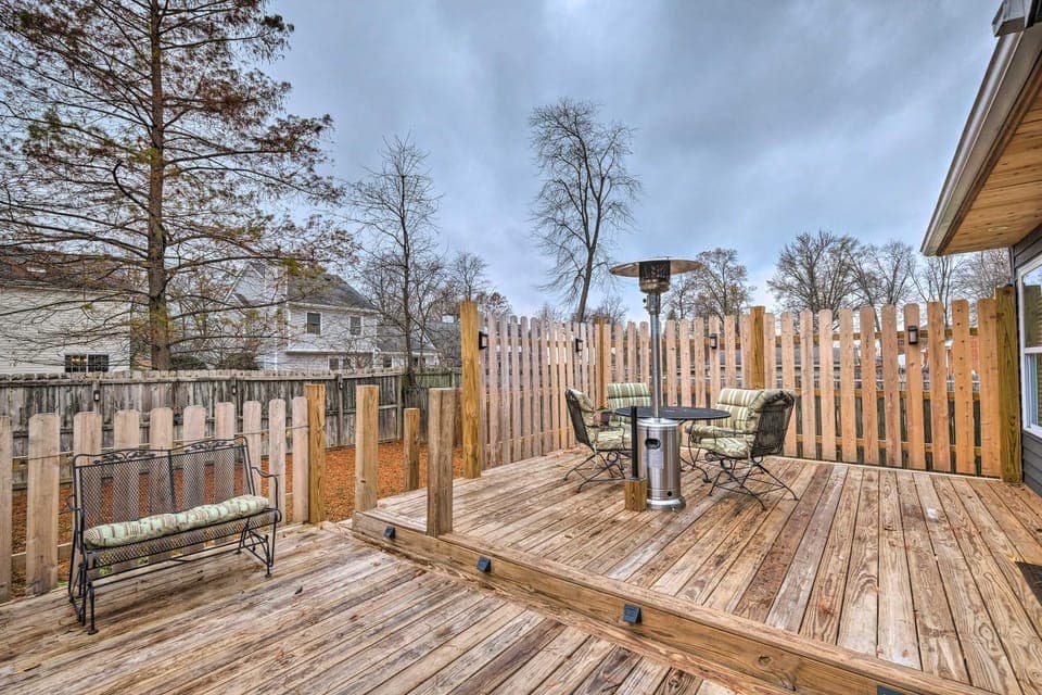 Luxe Lyndon Home < 11 Mi to Dtwn Louisville! House in Louisville