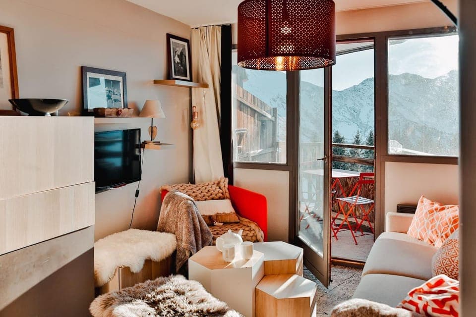 Communal lounge/ TV room, Living room