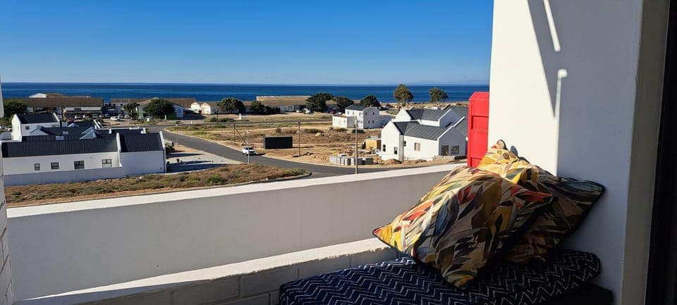 Property building, Patio, Day, Natural landscape, View (from property/room), View (from property/room), Balcony/Terrace, Balcony/Terrace, City view, Sea view, Sea view