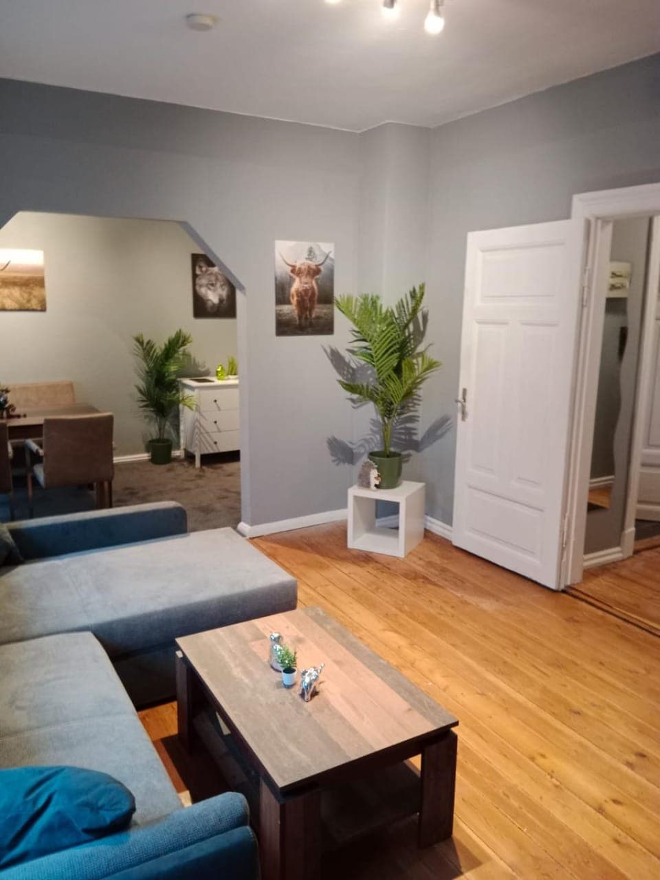 Living room, Seating area