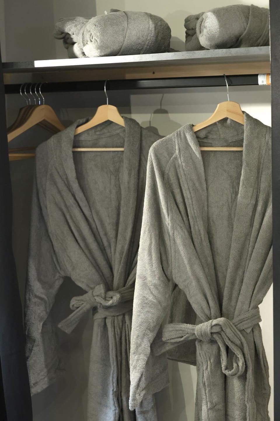 towels, wardrobe
