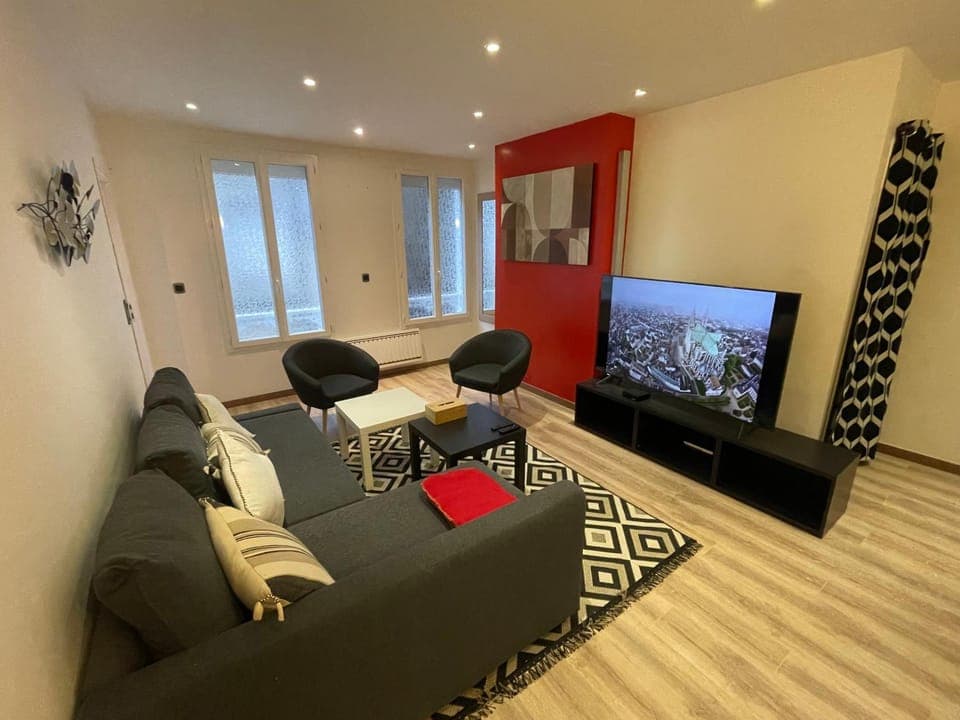 Communal lounge/ TV room, TV and multimedia, Living room