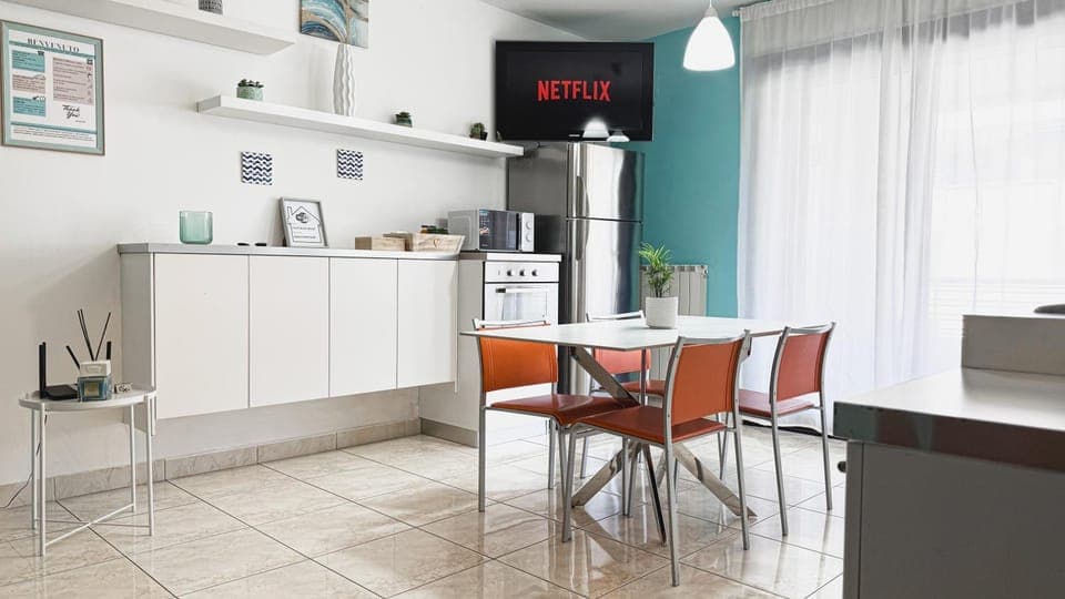 Kitchen or kitchenette, Breakfast, kitchen, kitchen