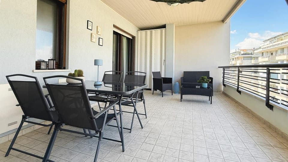 Bird's eye view, Summer, View (from property/room), View (from property/room), Balcony/Terrace, Balcony/Terrace, City view, City view, Garden view, Garden view, Sea view, Sea view, Street view, Street view, Seasons, Quiet street view, Inner courtyard view