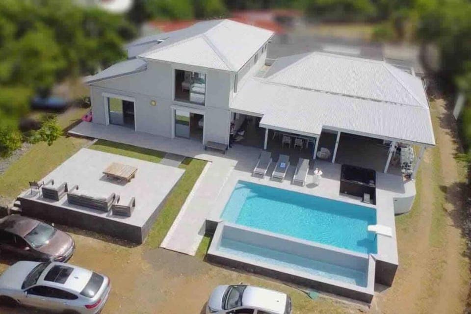 Property building, Day, Bird's eye view, Pool view, Street view, sunbed