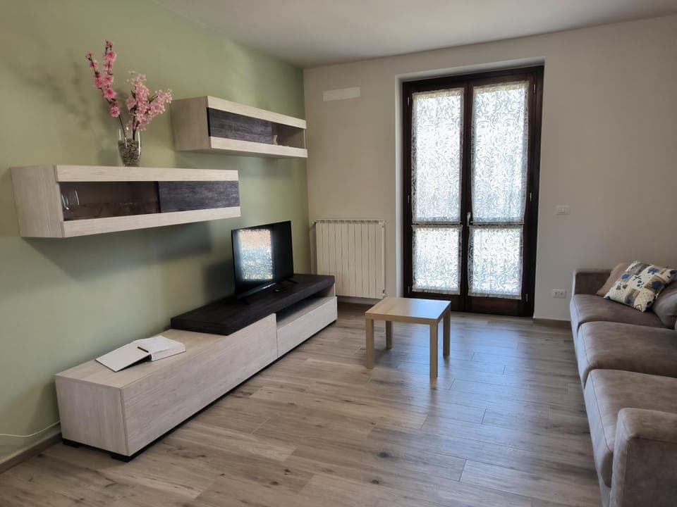 Communal lounge/ TV room, TV and multimedia, Living room, Seating area