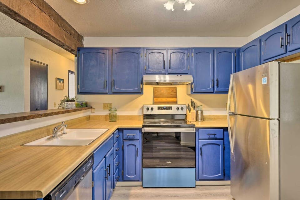 Grand Lake Condo w/ Mountain Views: Walk to Lake! House in Grand Lake