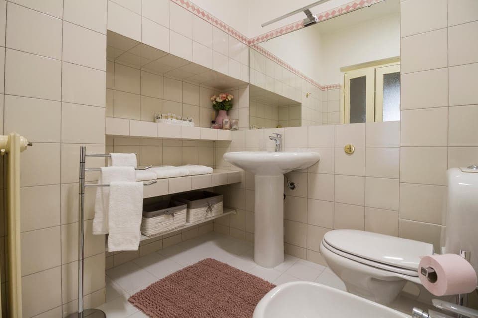 Bathroom, bidet