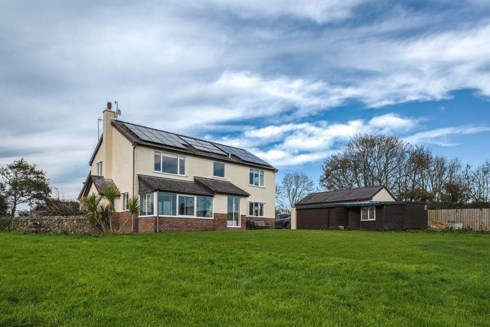 Property building, Garden, Garden view