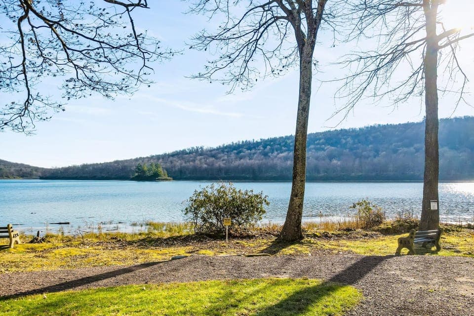 Midlake Memories Apartment in Big Boulder Lake