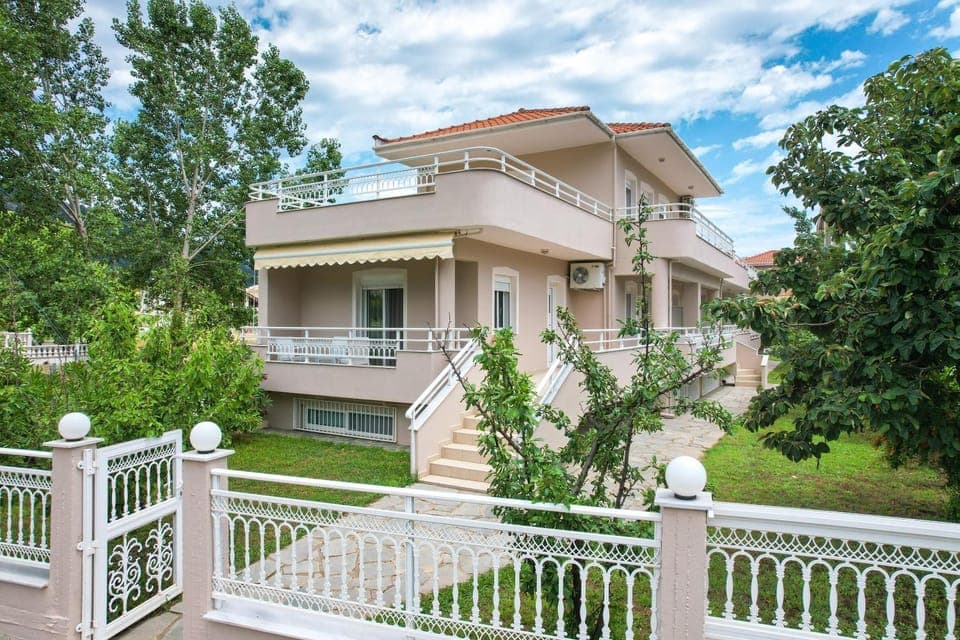 Property building, Garden