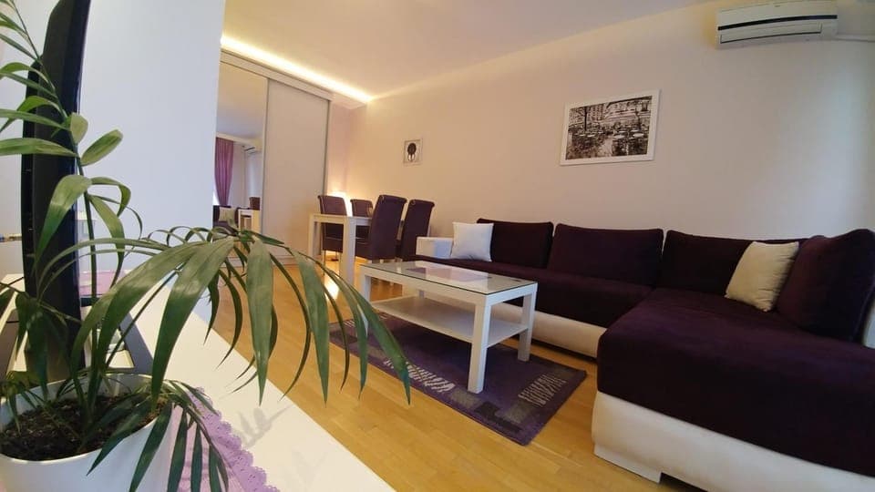 TV and multimedia, Living room, air conditioner