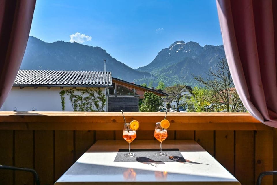 Nearby landmark, Spring, Natural landscape, View (from property/room), Balcony/Terrace, Landmark view, Landmark view, Mountain view