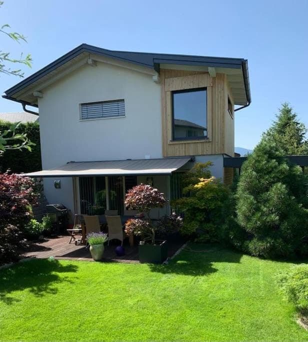 Property building, Garden, Garden view