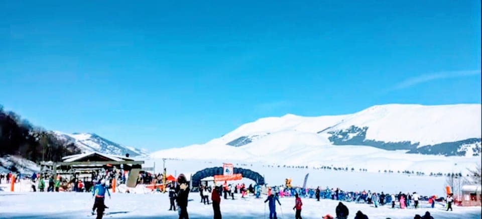 Day, People, Natural landscape, Winter, Skiing, On site, Mountain view, group of guests