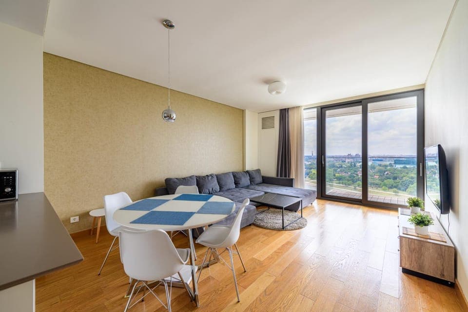 TV and multimedia, View (from property/room), View (from property/room), Balcony/Terrace, Living room, Dining area, City view, City view, Landmark view, Landmark view, River view, River view, Street view, Street view, Quiet street view