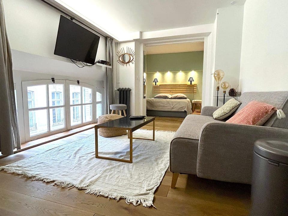 TV and multimedia, Living room, Bedroom