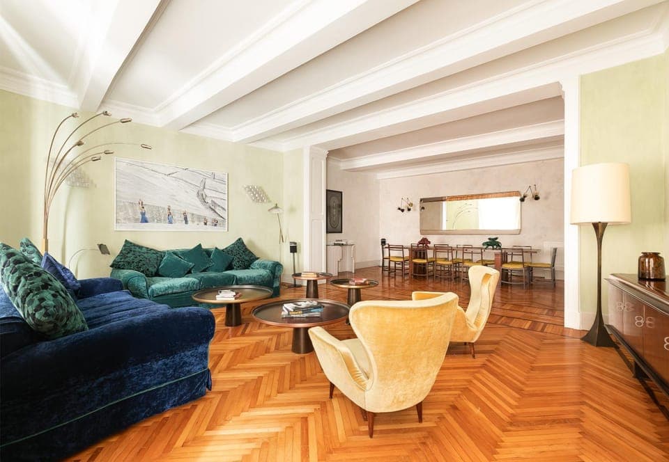 Living room, Seating area