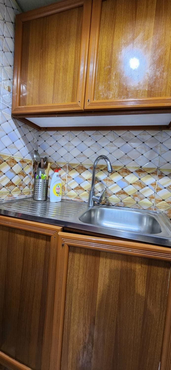 Kitchen or kitchenette, Internal: Not applicable to any particular room