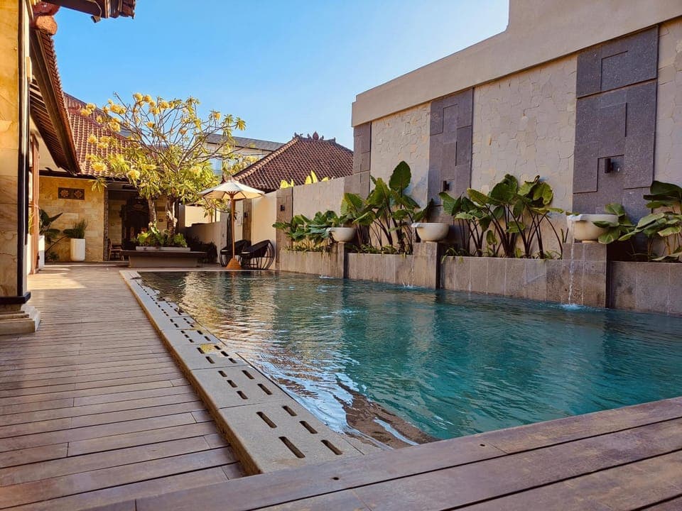 Property building, Pool view, Swimming pool