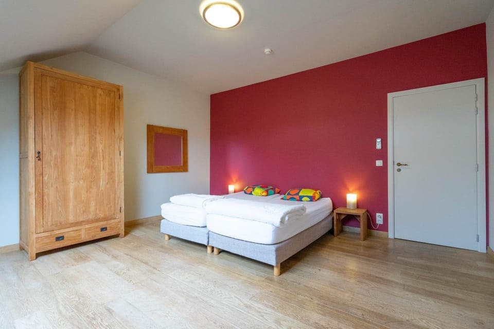 Bed, Photo of the whole room, Bedroom, wardrobe