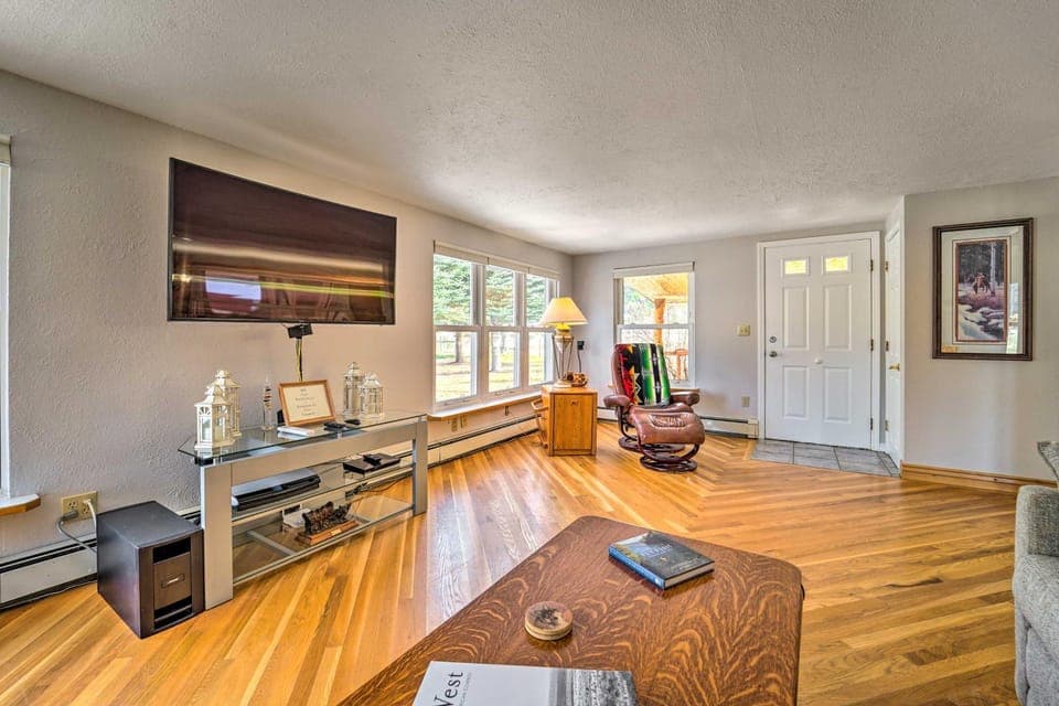 Dolores Ranch Cabin w/ Hot Tub & 1-Acre Yard! Cabin in Colorado
