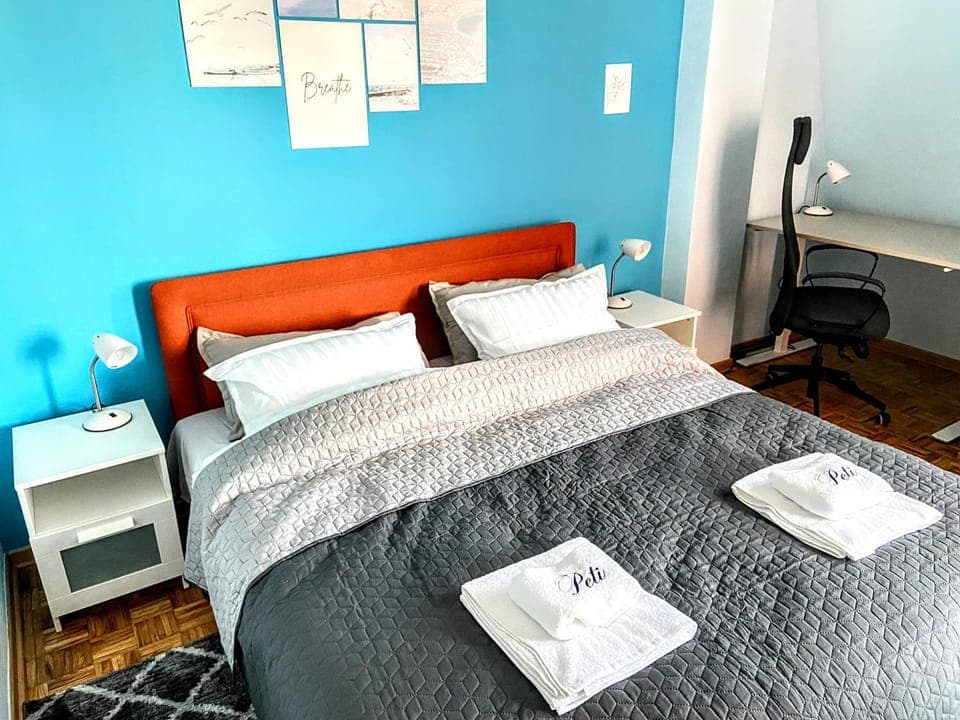 Bed, Balcony/Terrace, Living room, Photo of the whole room, Seating area, Bedroom, towels