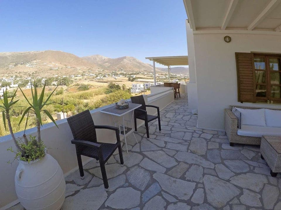 City view, Garden view, Mountain view, Quiet street view