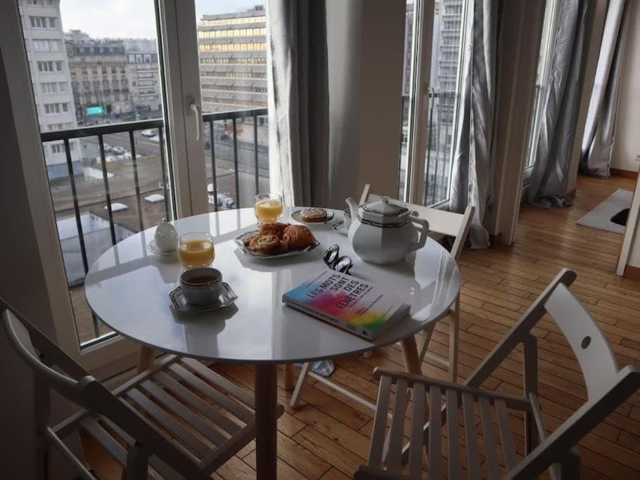 Living room, Seating area, Dining area