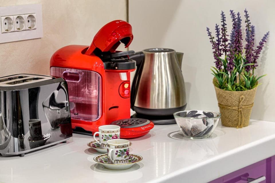 Coffee/tea facilities, Kitchen or kitchenette