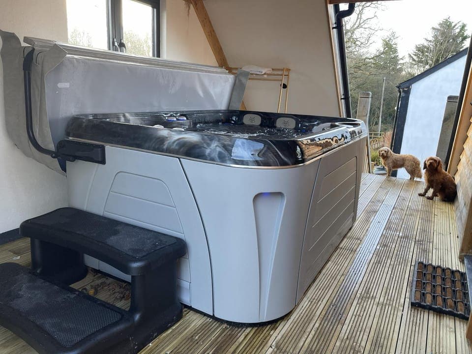 Hot Tub, Hot Tub, Balcony/Terrace