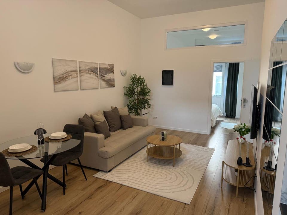 TV and multimedia, Living room, Seating area